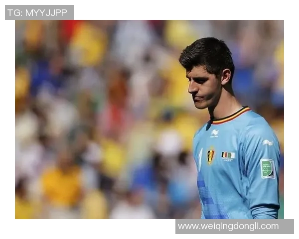 库尔图瓦：守护者的传奇之路与足球世界的辉煌成就